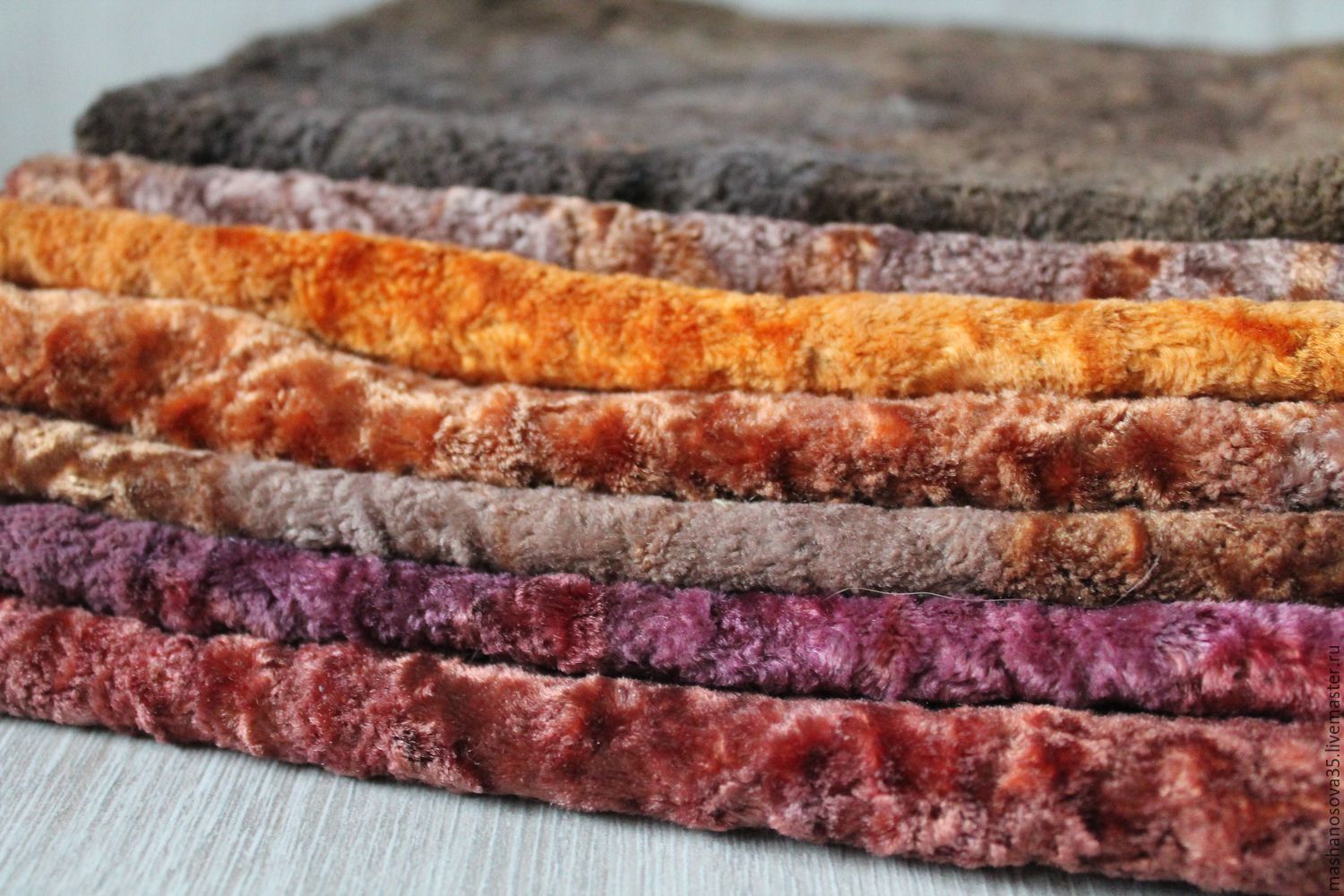 49dda7bb6f7649efad82f9beb7bq—materialy-dlya-tvorchestva-plyush-vintazhnyj-ruchnoj-okraski